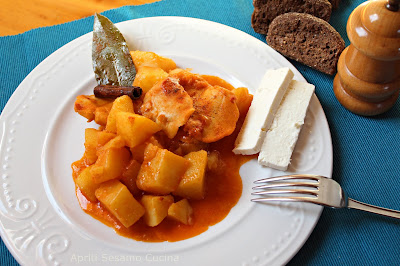 Baccalà in umido con patate. Ricetta contadina della cucina greca.