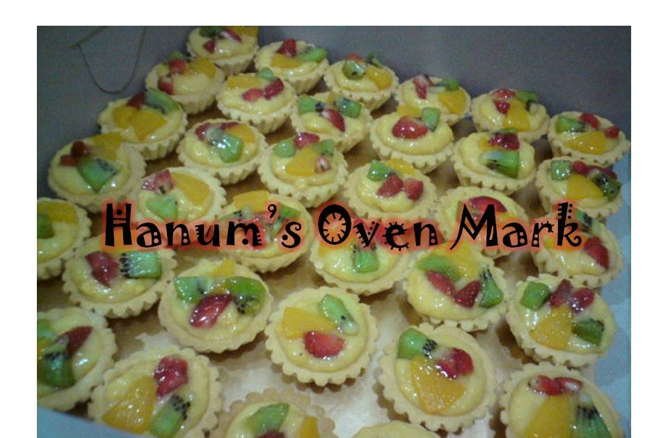 Hanum's Oven Mark: Fruit Tart + Chocolate Cupcake- Ms 