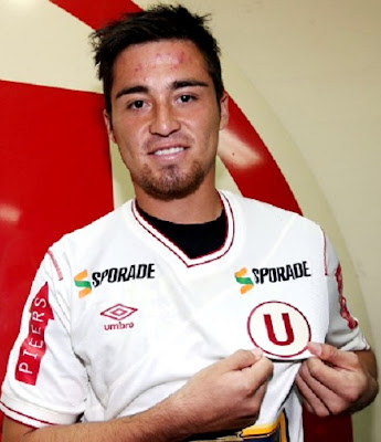 Foto de Rodrigo Cuba con camiseta de Universitario