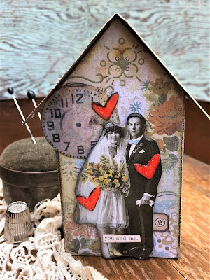 Sara Emily Barker https://sarascloset1.blogspot.com/2019/06/memories-of-home-for-frilly-and-funkie.html Memories of Home Tim Holtz Tiny Houses 12