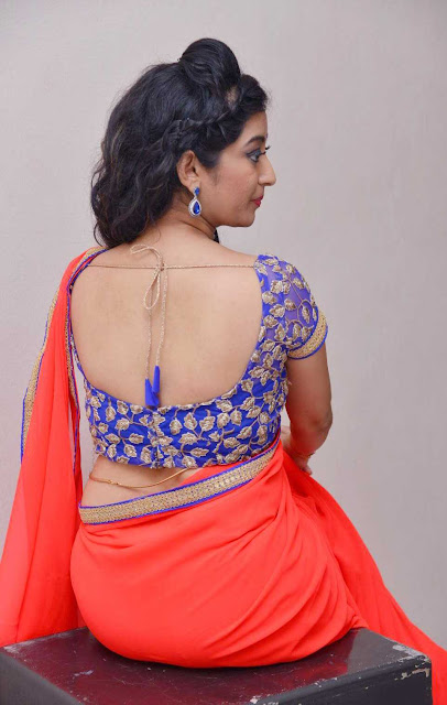 Tejaswini Prakash telugu actress hot pics in saree