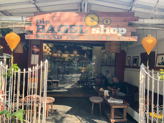 bagel shop bandra mumbai photo