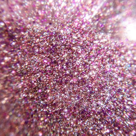 Bottle macro the lady varnishes I can handle this 