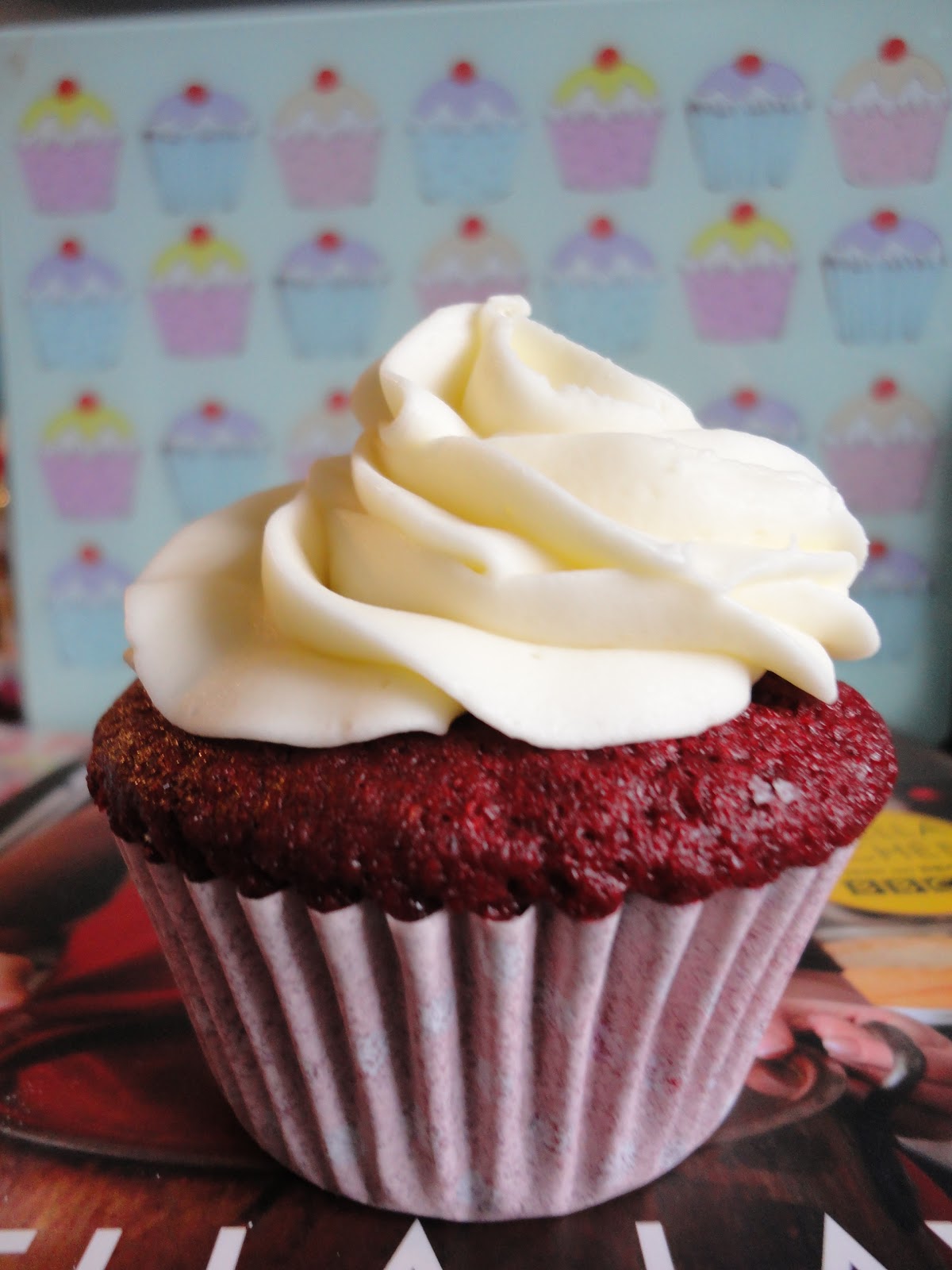 I Heart Cupcakes: Red Velvet Cupcakes - with the best ...