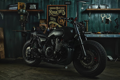 Yamaha XJR 1300 Custom