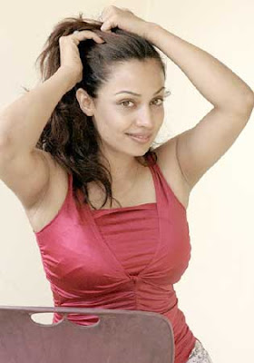 Asha Saini Telugu Actress Pics