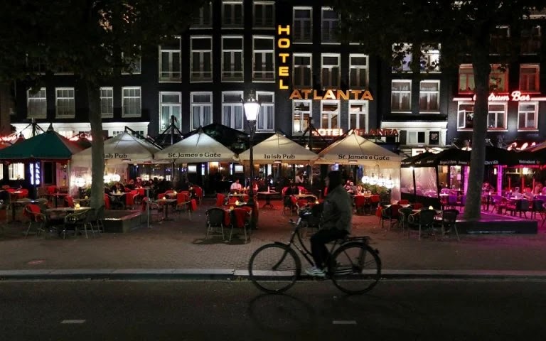 Ολλανδία: Δικαστήριο απαιτεί ακύρωση της απαγόρευσης κυκλοφορίας