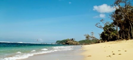 Pantai Balekambang Malang Jawa Timur - Bromotravelguide