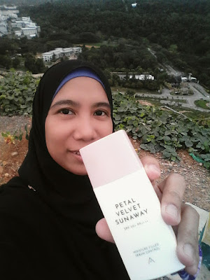 Petal Velvet Sunaway dengan SPF 50 + PA +++ Melindungi Wajah Di Kala Panas Mentari