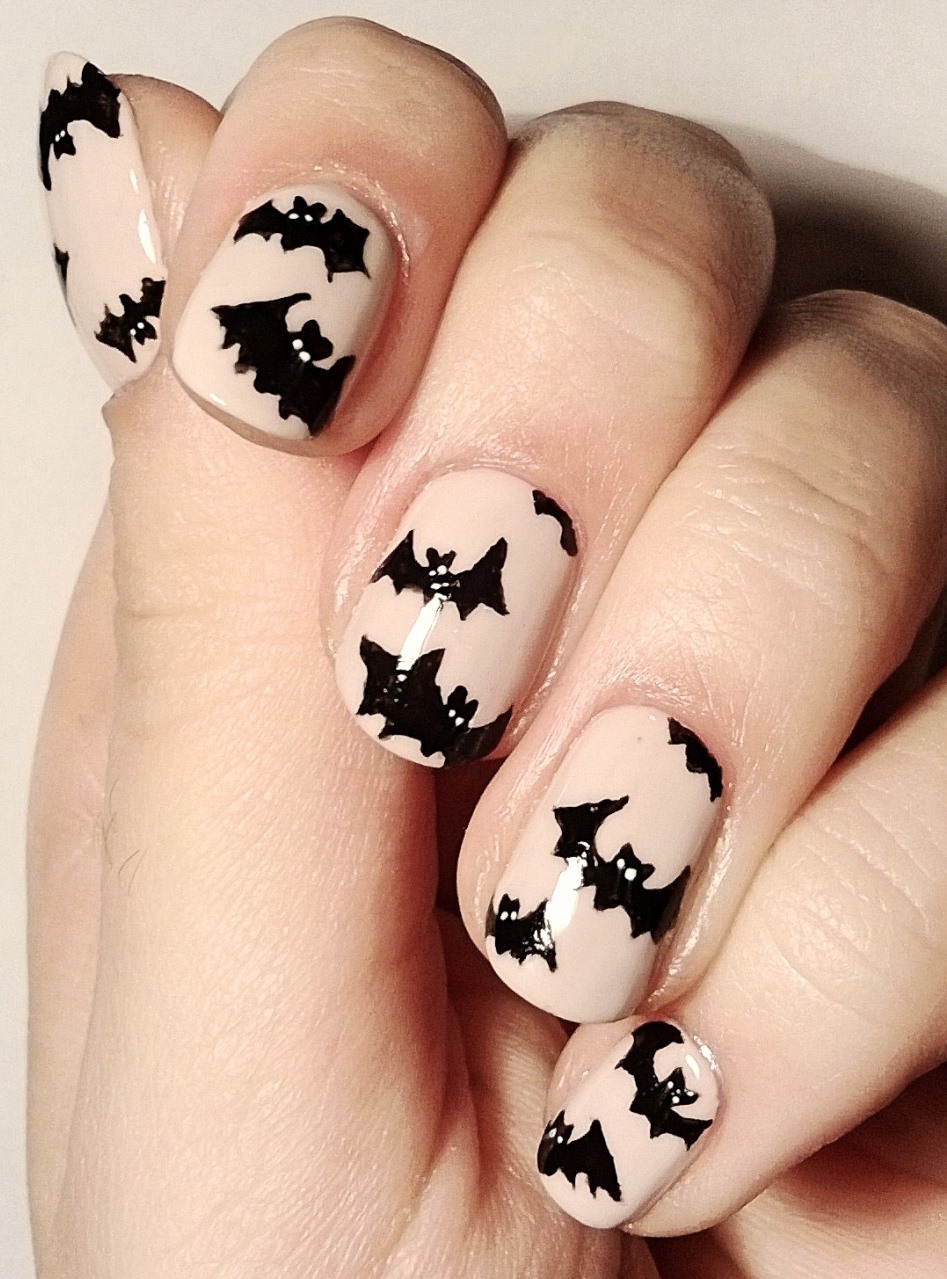 Try These Halloween Nail Art Ideas Instead