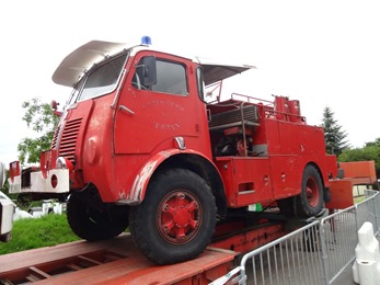 2018.06.16-015 camion de pompiers Berliet