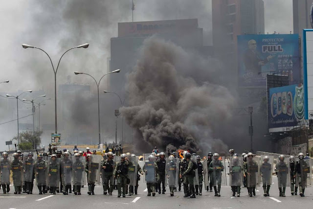 AFP: Venezuela cumple un mes de convulsión en las calles