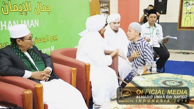 Ustadz Felix Siauw Didoakan Habib Umar bin Hafidz