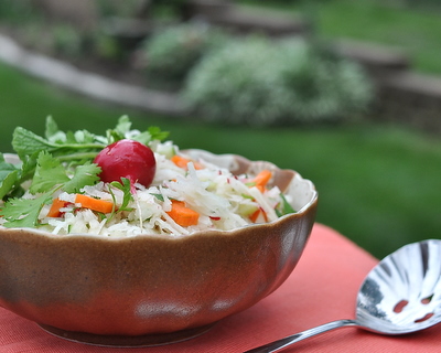 Jicama Slaw, another easy summer salad ♥ AVeggieVenture.com. Great Crunch. Vegan. Weight Watchers Friendly. Low Carb. Whole30 Friendly. Naturally Gluten Free.