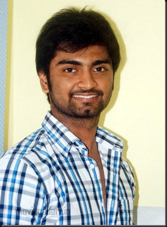 muppozhudhum un karpanai-Atharva