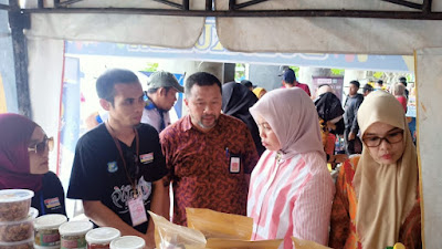 Keterlibatan Pelaku UMKM dalam Acara Festival Pinisi berhasil Menarik Pengunjung 