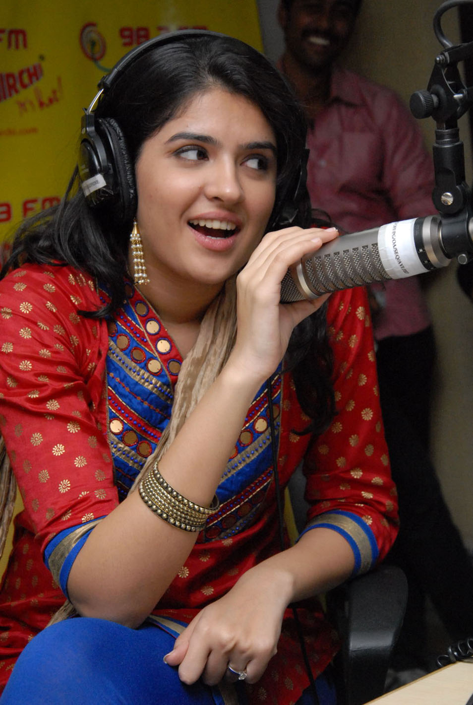 deeksha-seth-at-radio-mirchi-63fa8b77.jpg