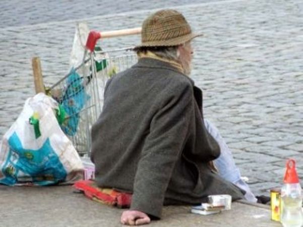 Palermo, clochard bruciato vivo