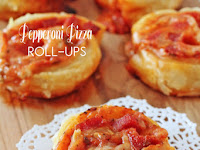 SLICE AND BAKE PIZZA ROLL-UPS