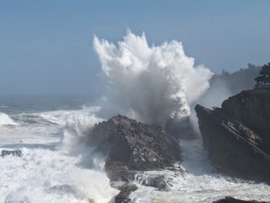 20%25252BFootWavesHittingtheShore-17-2014-04-20-21-33.jpg