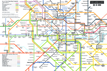 Train  on London Underground Pic   London Underground Train Map
