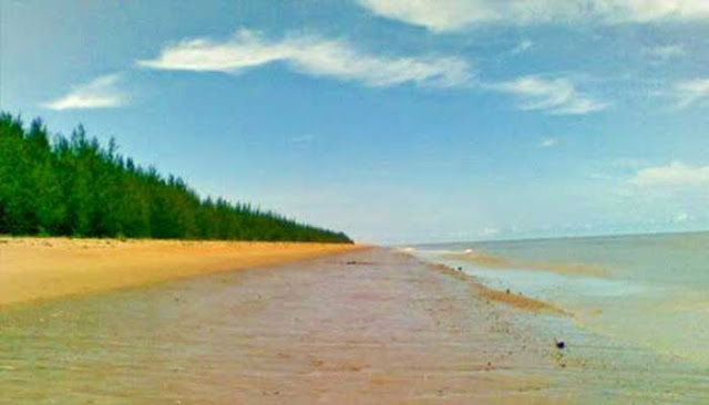 Pantai Terindah Di Kabupaten Sambas 