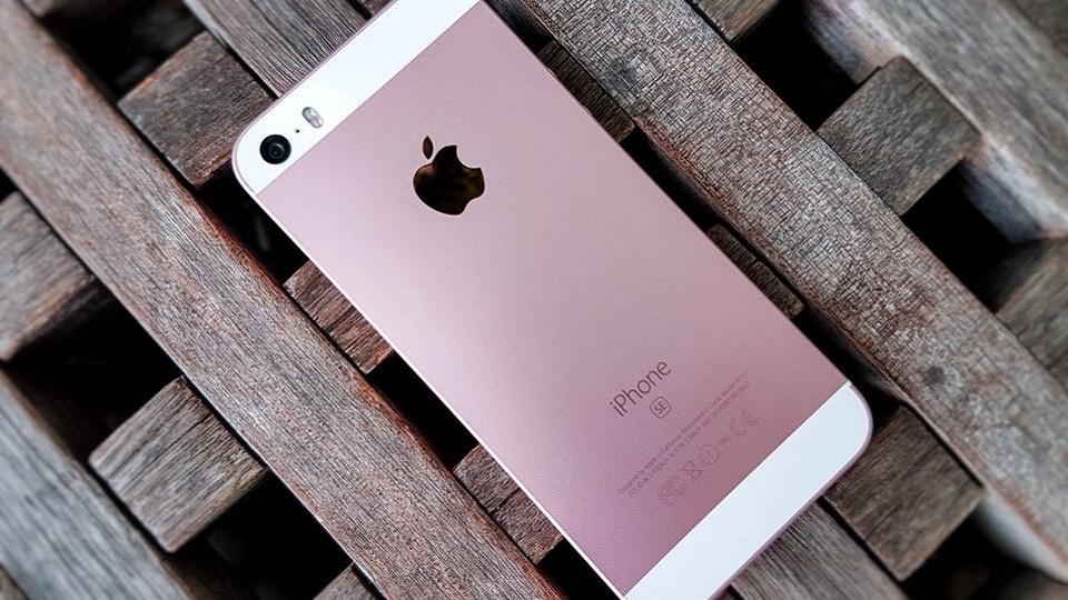 Cách lấy lại hình ảnh, video đã xoá trên iPhone