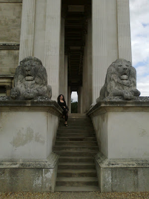 Lions outside Fitzwilliam Museum, Cambridge