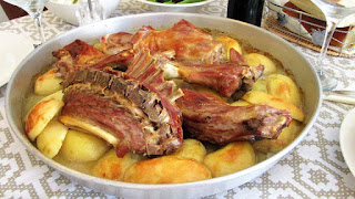 Janjetina ispod peke ( kućna verzija / elek.peka ) / Roasted lamb prepared under a baking bell (homemade)