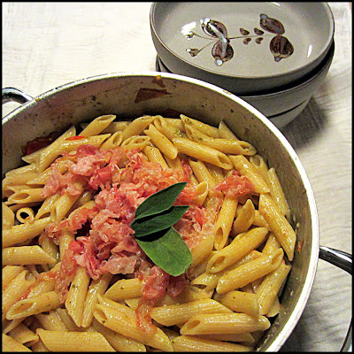 Hors table de Pauline - Pennes aux tomates marinées et à la pancetta, façon risotto.