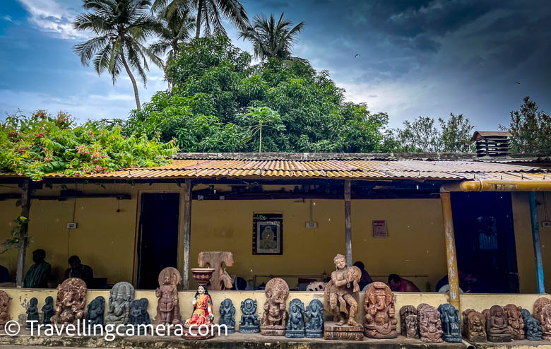 Traditional Crafts: The museum houses a vast collection of traditional crafts from Odisha, including palm leaf paintings (Tala Pattachitra), stone and wood carvings, and various forms of pottery. These crafts exemplify the state's rich artistic heritage.