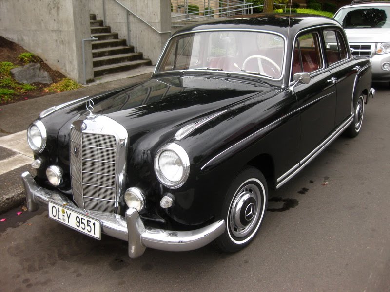 1959 MercedesBenz 220S Sedan