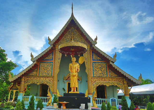 Church Wat Phra Singh