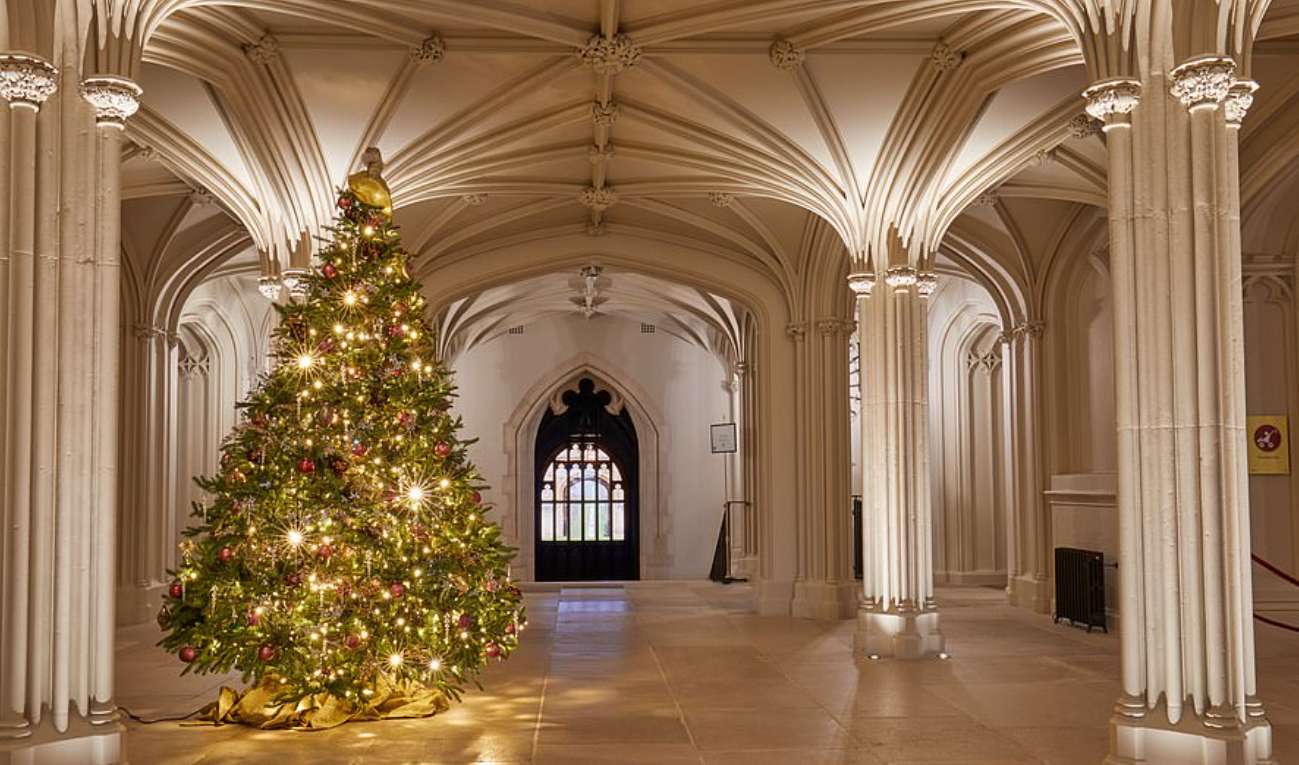 Windsor Castle prepares to welcome Christmas with the Christmas tree and sparkling ribbons of light