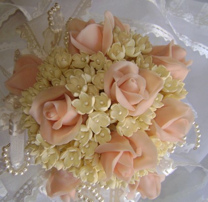 They are a beautiful way to either reproduce your wedding bouquet so you 