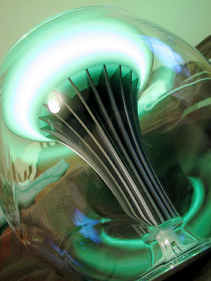 philips living colors, living colors, philips living colors translucent changing, Philips Living Colors Translucent Changing LED Lamp with Remote