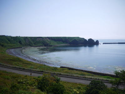 落石湾と二ツ島