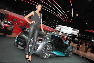 Paris Motor Show 2010 - Hot Fair-Girls on the Seine