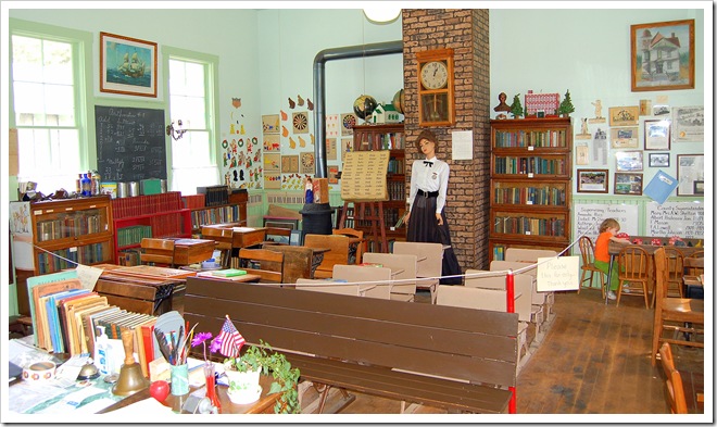 schoolhouse1