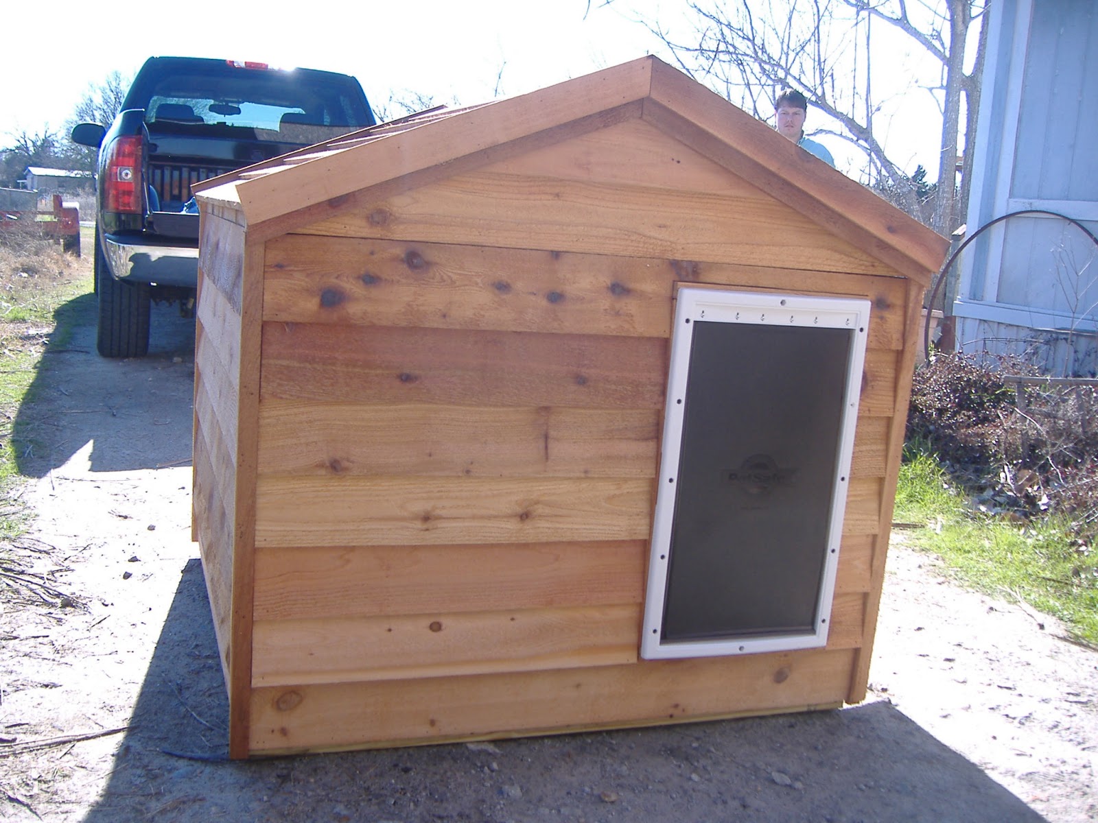 Wood desk: Get How to build a heated dog house