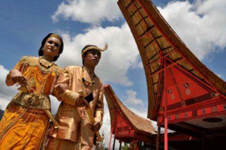 Kebudayaan Kota Toraja - INFORMATIC ENGINEERING