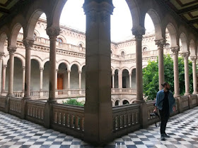 Claustro de la Universidad de Barcelona