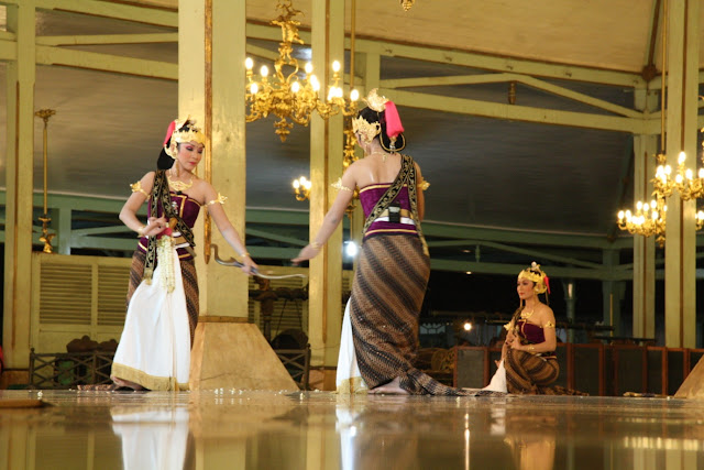 Coretanku: Tentang Budaya Jawa - Anonim 2013 Tentang Permainan Tradisional