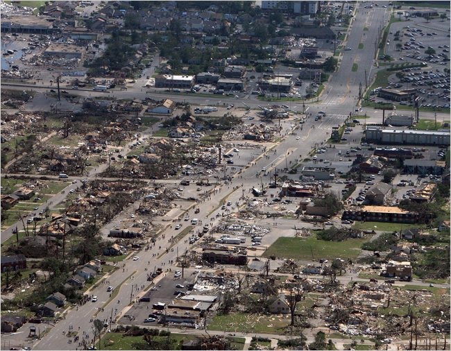 tuscaloosa tornado pictures. tuscaloosa tornado 2011.