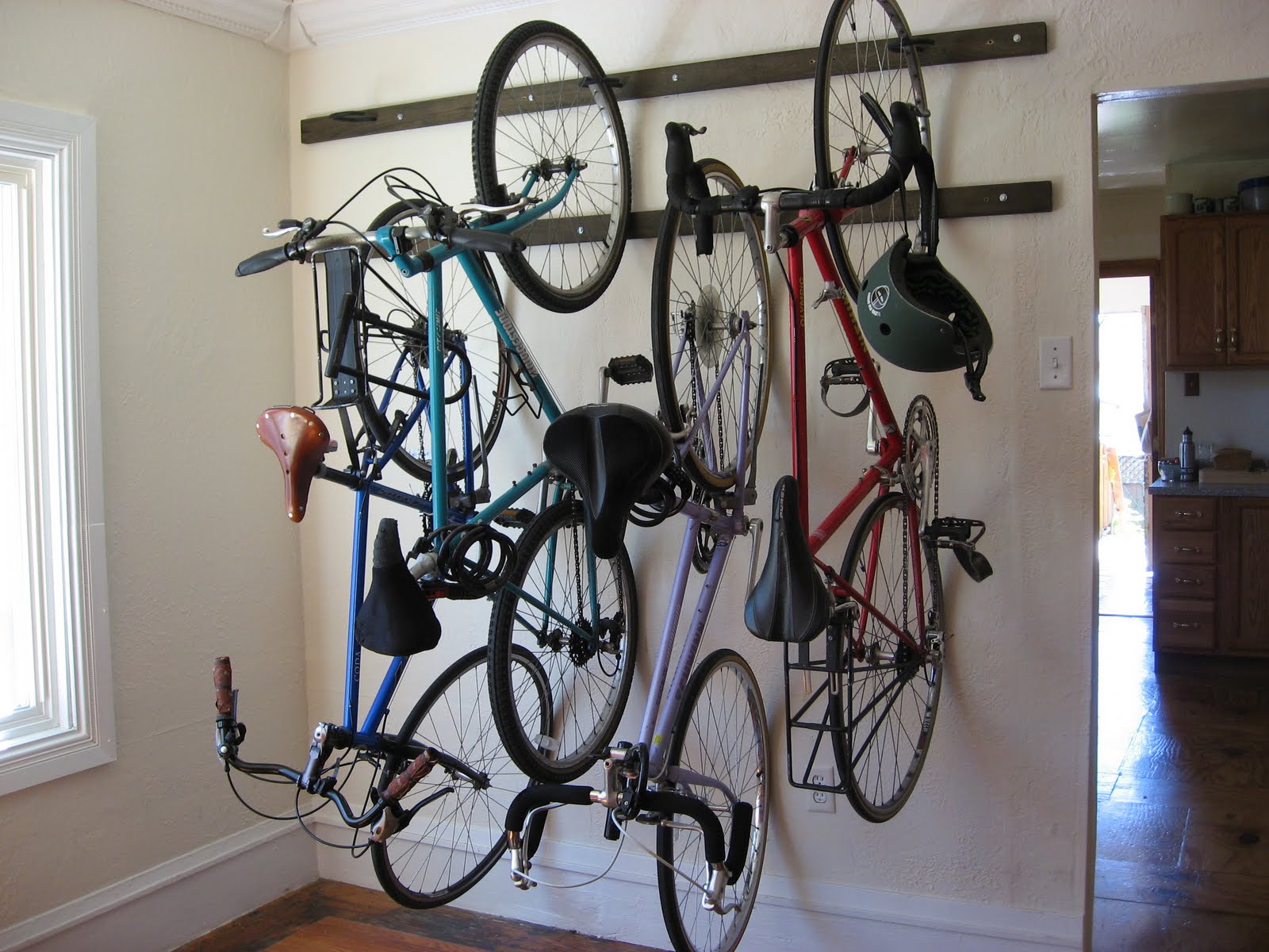 DIY Hanging Bike Rack on the Wall | Smart Home Ideas