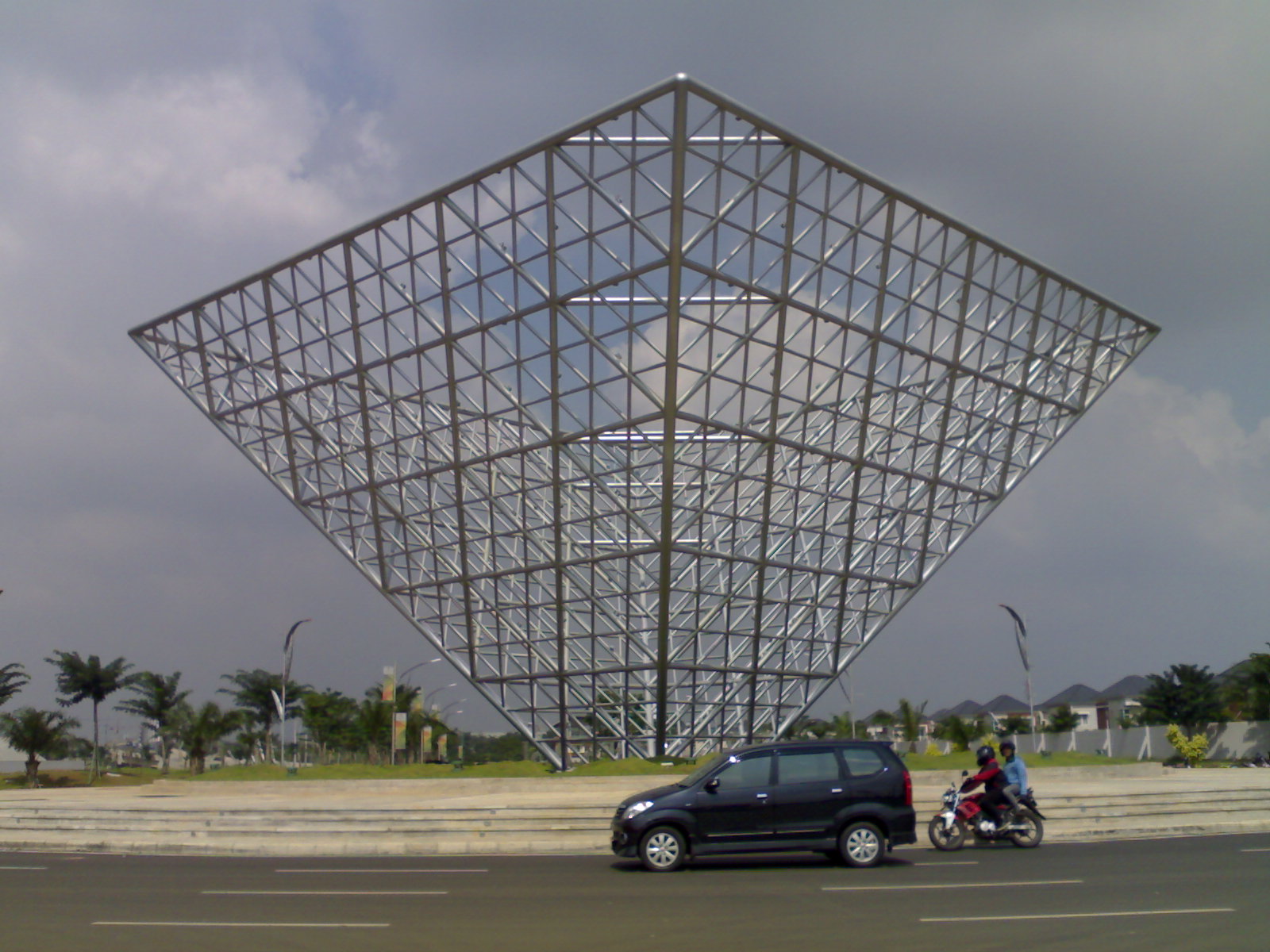 Piramida Summarecon Bekasi  Djangkaru Bumi