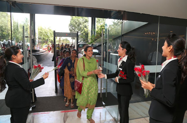 HOTEL SAHARA STAR PAYS TRIBUTE TO TEACHERS ON THEIR SPECIAL DAY WITH ASEEMA CHARITABLE TRUST  