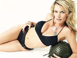 natasha henstridge