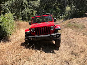 Front view of 2019 Jeep Gladiator Rubicon