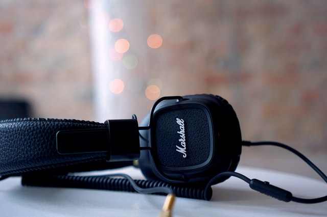 Best Headphones under  ₹6000 - Learn And Blog